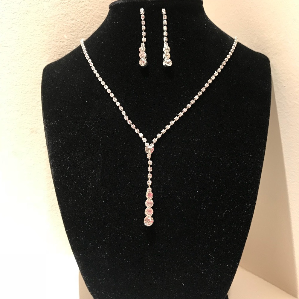 ❣️New Cubic Zirconia Necklace & Earrings Set - Picture 2 of 6